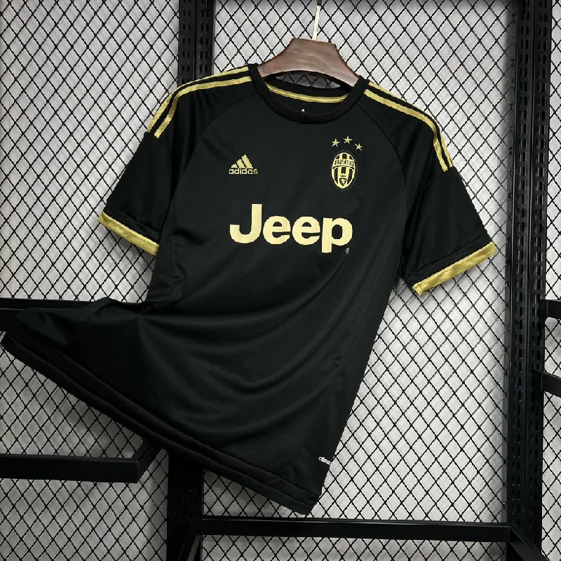 Camisa Retrô da Juventus 2015/2016