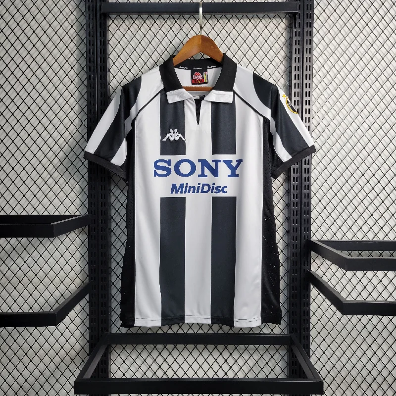 Juventus Home 97/98