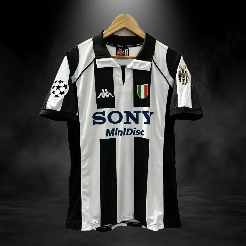 Juventus Retro Home Shirt 97/98